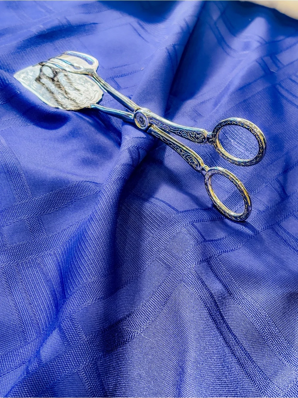 Vintage Silver Plate Pastry Tongs Ornate Floral Engraved Dessert Server